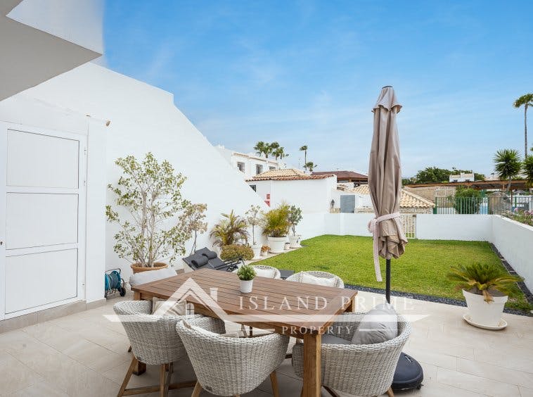 3 bed villa for sale in Las Adelfas I, Golf del Sur